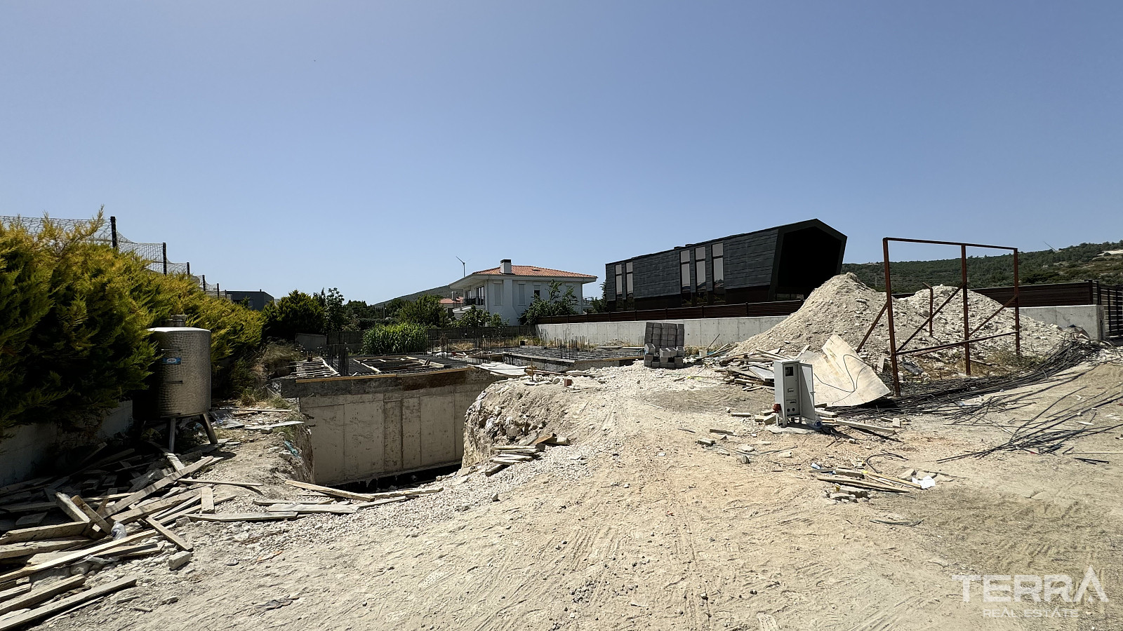 Detached Villa for Sale in Çeşme, İzmir - 110946