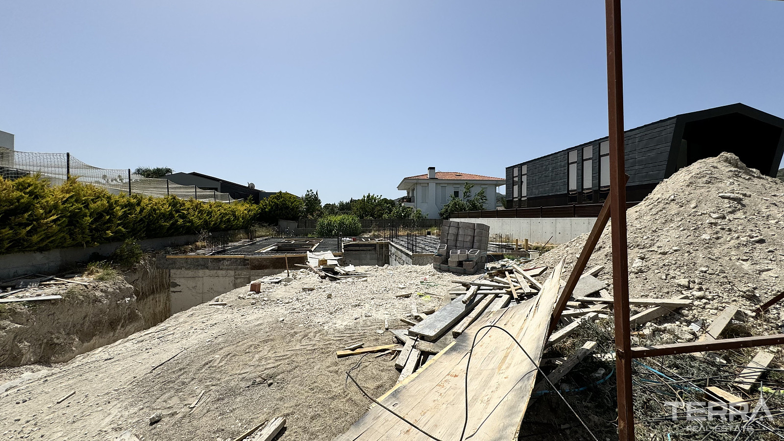 Detached Villa for Sale in Çeşme, İzmir - 110947