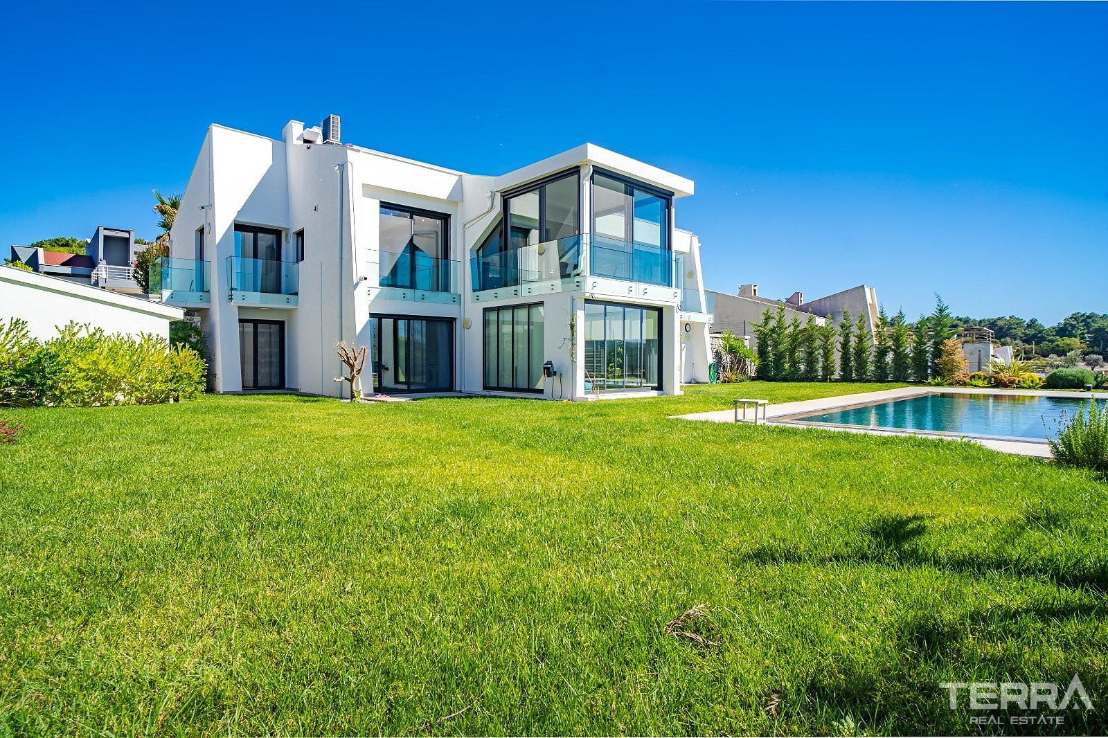 Sea View Private Villa for Sale in İzmir, Urla - 111116