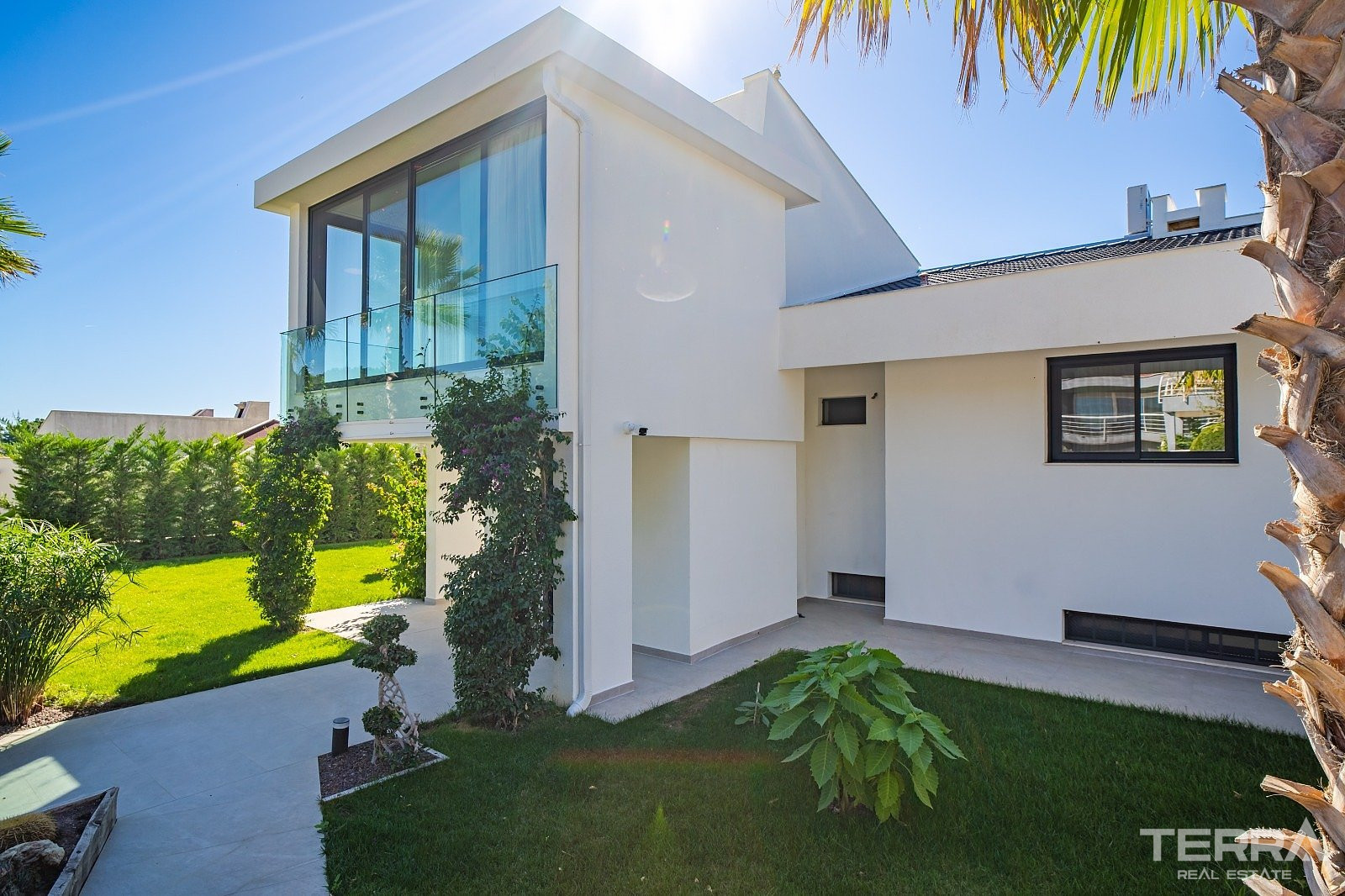 Sea View Private Villa for Sale in İzmir, Urla - 111125