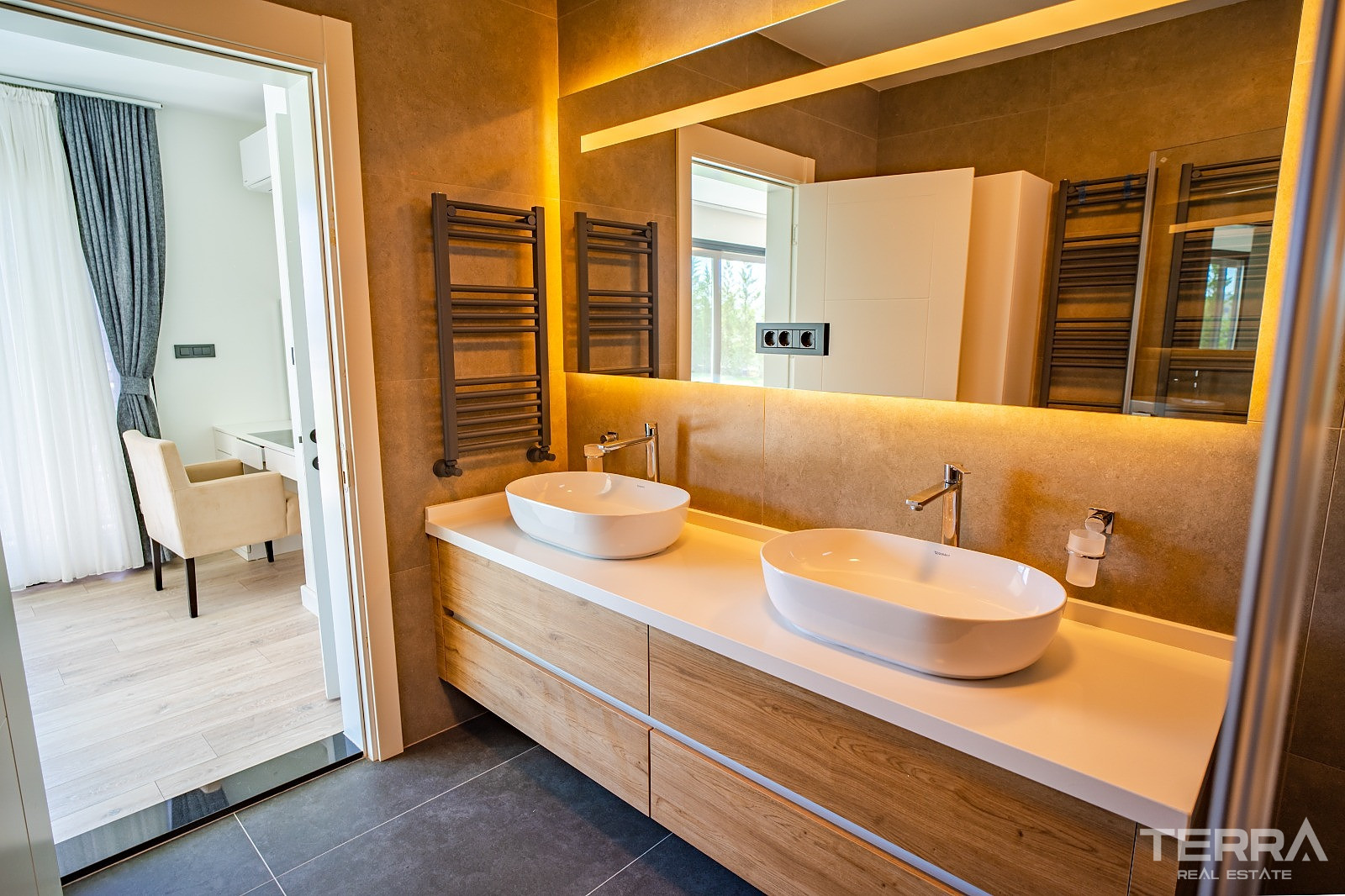 Sea View Private Villa for Sale in İzmir, Urla - 111152