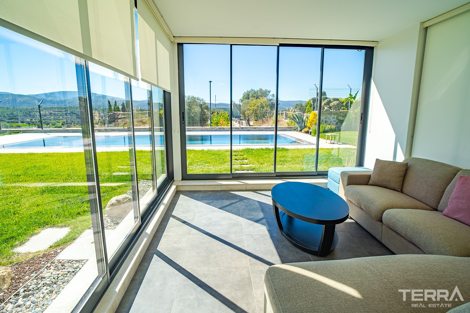Sea View Private Villa for Sale in İzmir, Urla - 111153