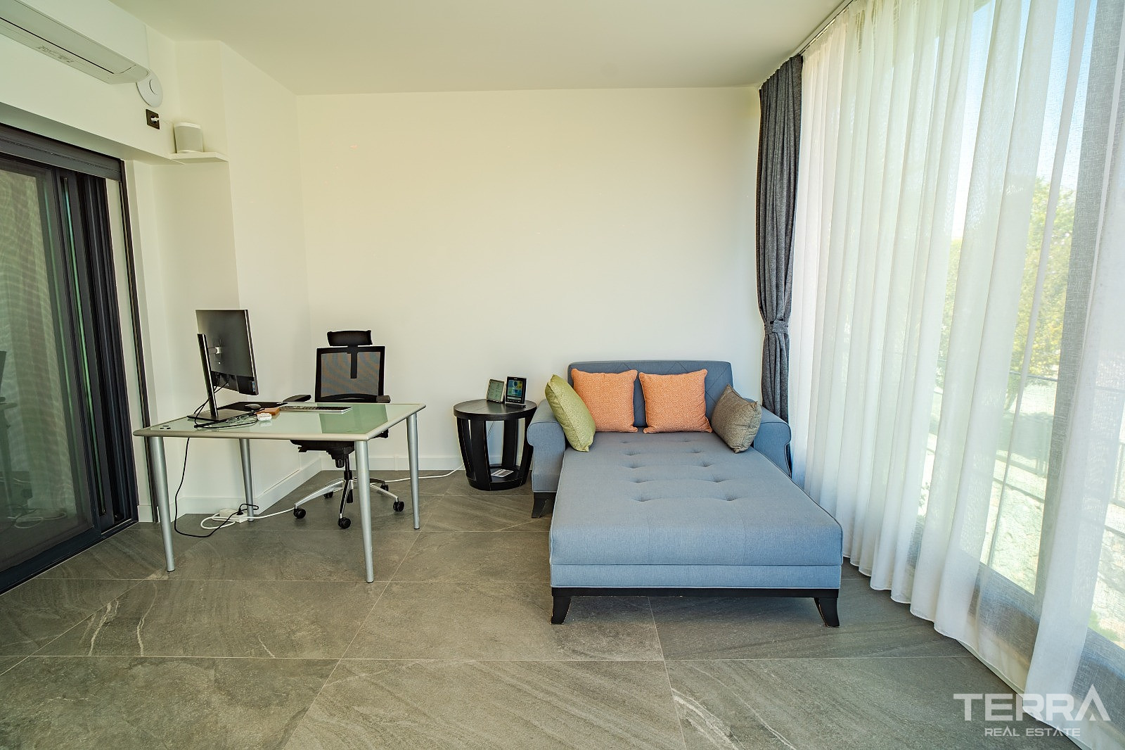 Sea View Private Villa for Sale in İzmir, Urla - 111160