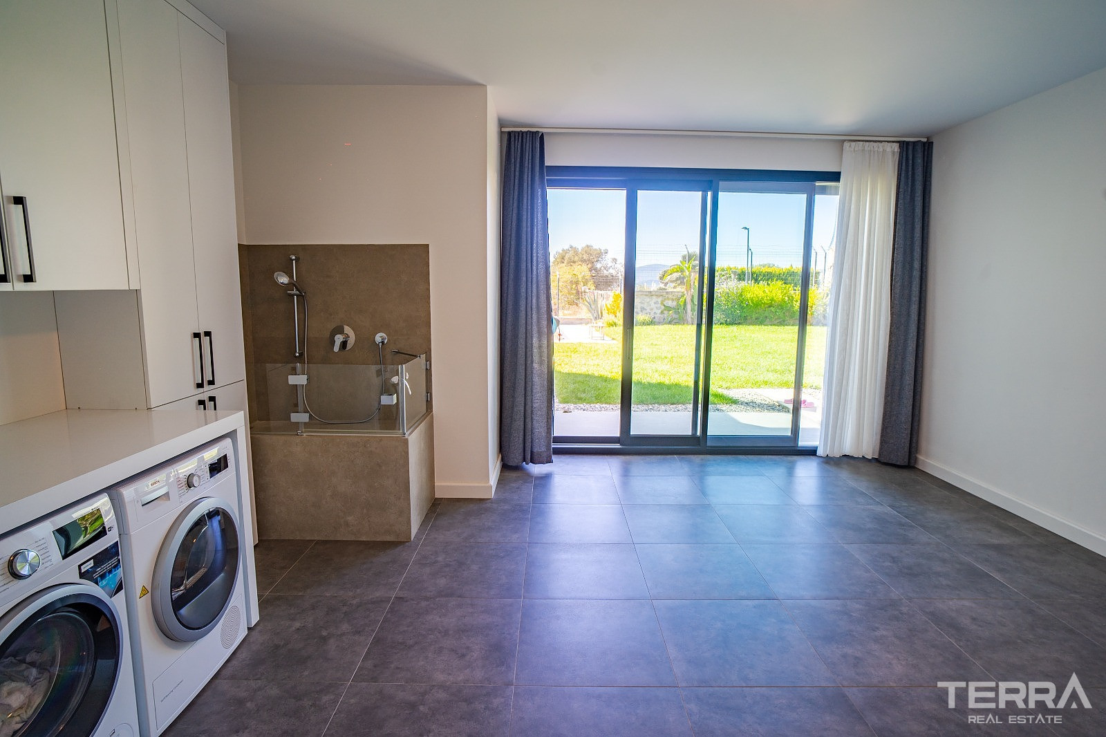 Sea View Private Villa for Sale in İzmir, Urla - 111168