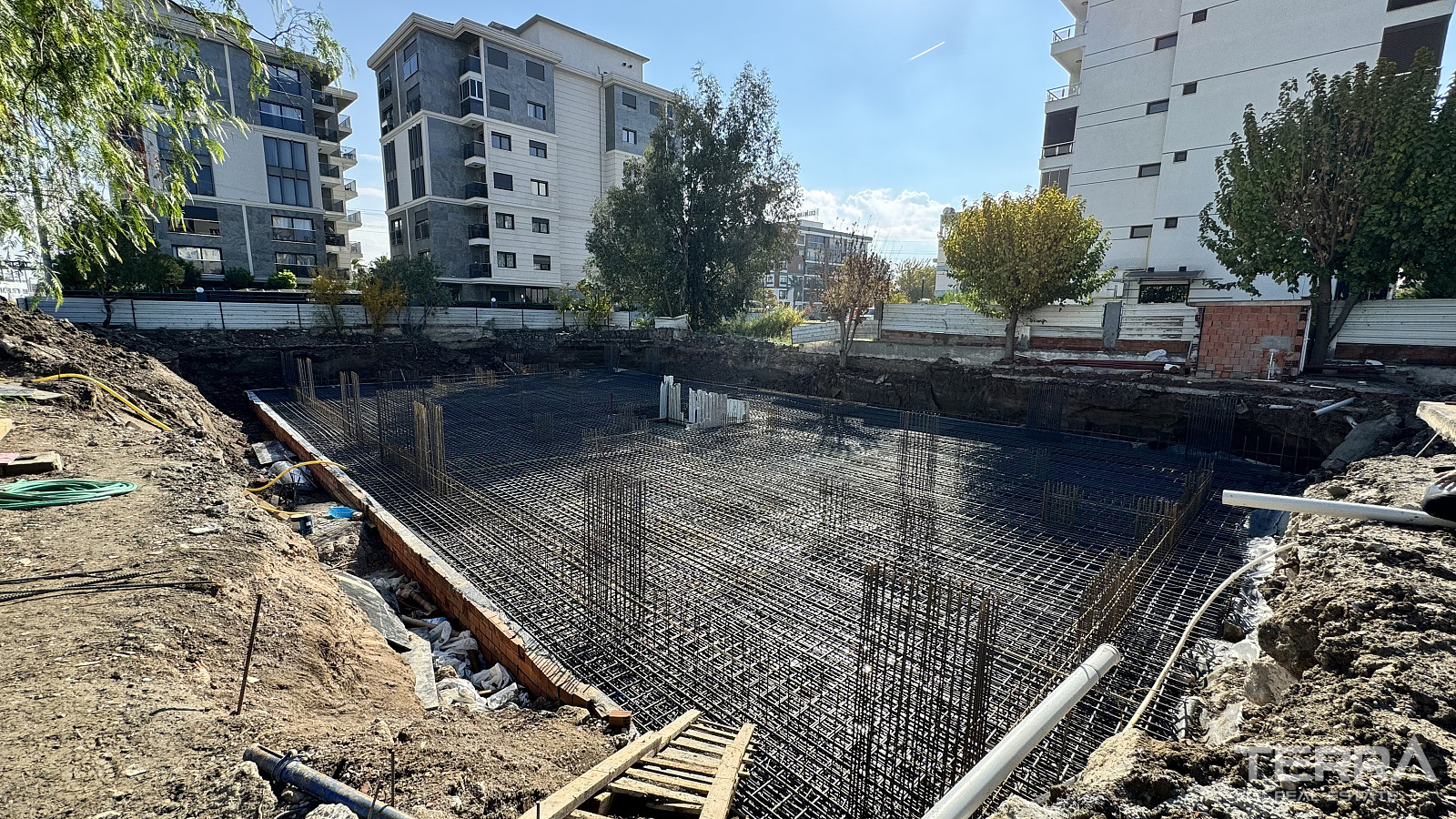 Apartments for Sale in İzmir, Çiğli, Ataşehir - 111180