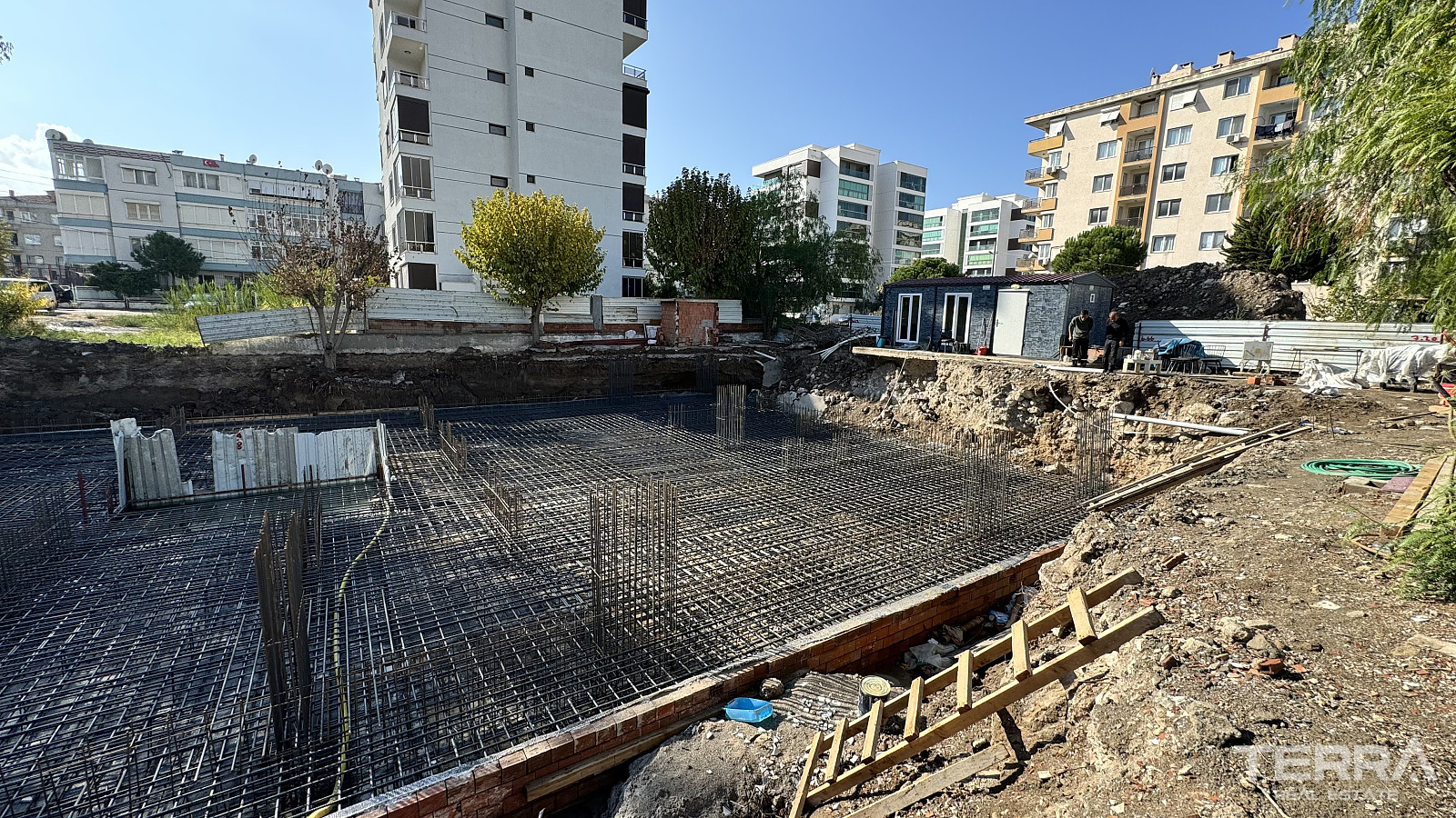 Apartments for Sale in İzmir, Çiğli, Ataşehir - 111181