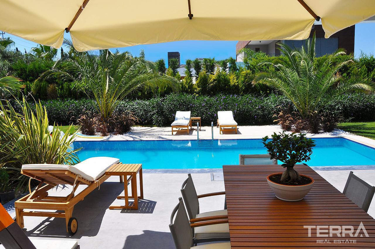 Detached Villa for Sale in Çeşme, İzmir, Turkey - 111186