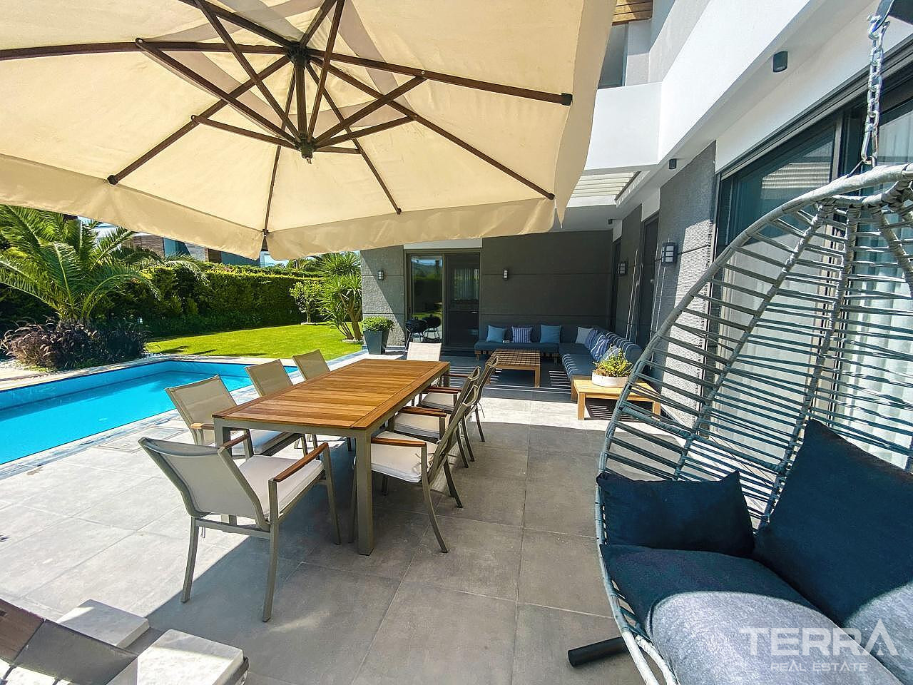 Detached Villa for Sale in Çeşme, İzmir, Turkey - 111189