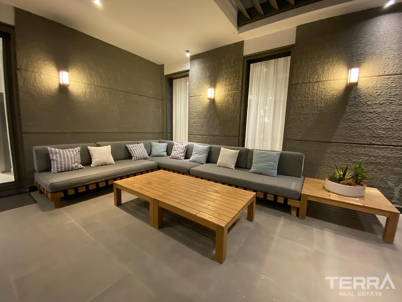Detached Villa for Sale in Çeşme, İzmir, Turkey - 111200