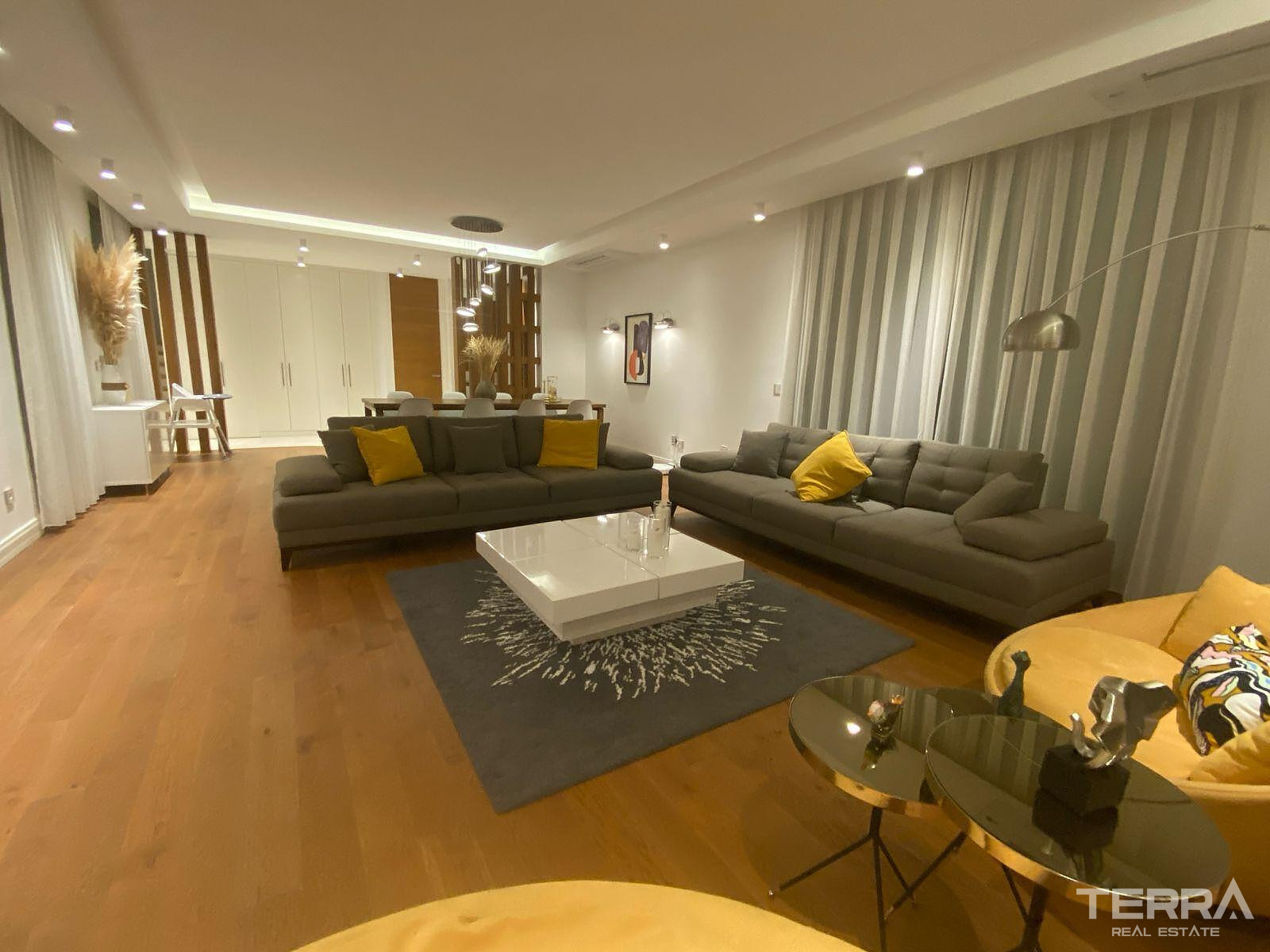 Detached Villa for Sale in Çeşme, İzmir, Turkey - 111204