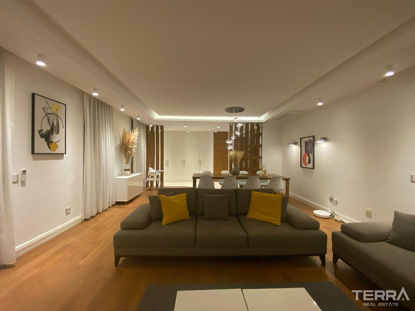 Detached Villa for Sale in Çeşme, İzmir, Turkey - 111205