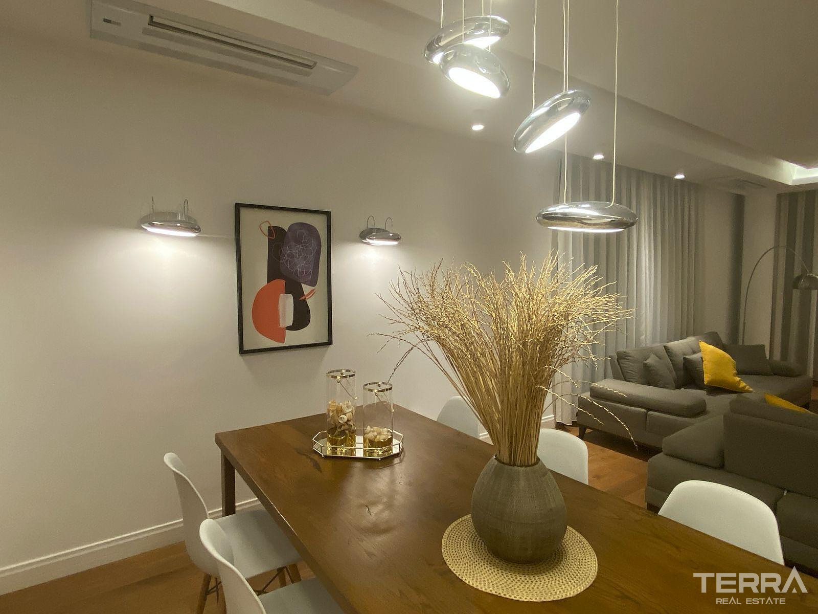 Detached Villa for Sale in Çeşme, İzmir, Turkey - 111208