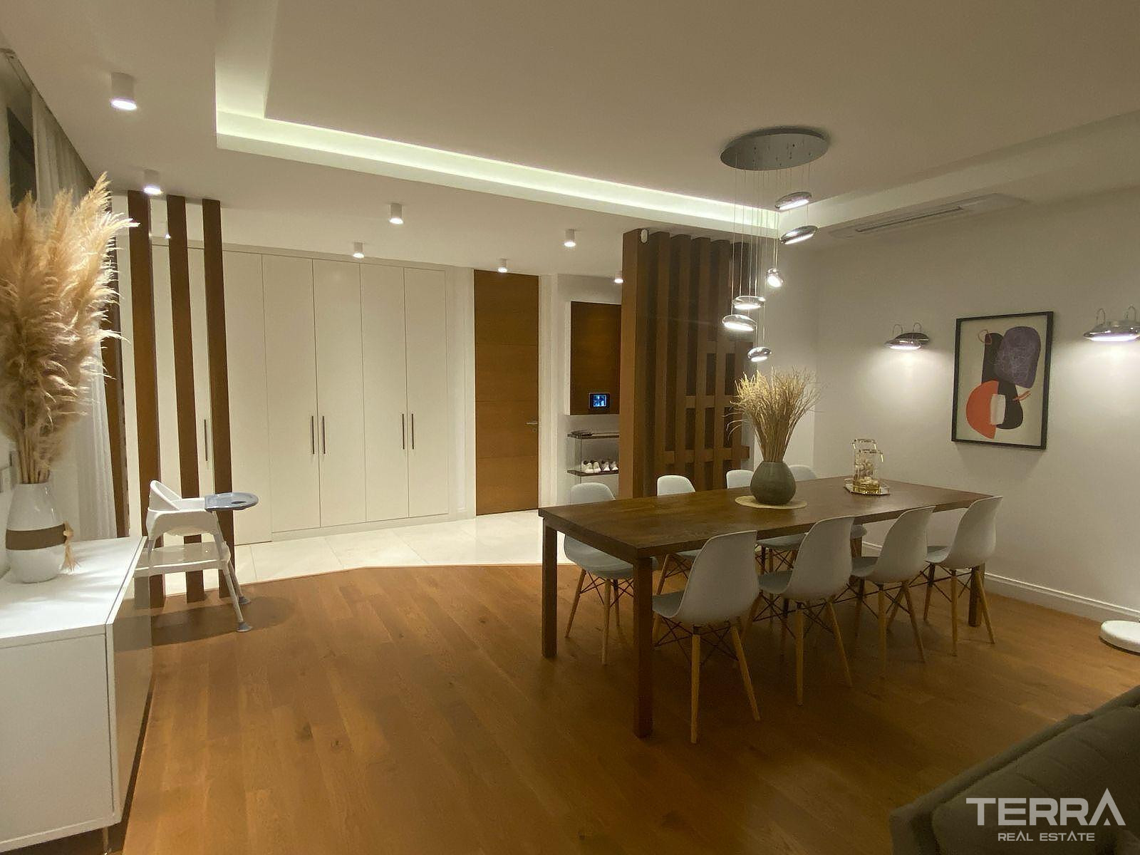 Detached Villa for Sale in Çeşme, İzmir, Turkey - 111209