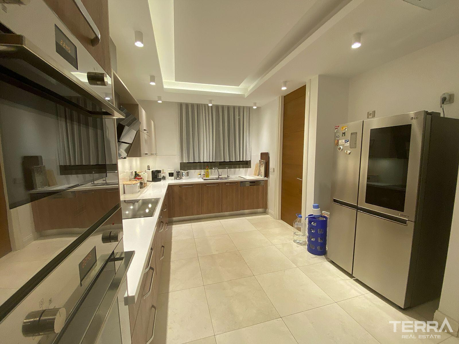 Detached Villa for Sale in Çeşme, İzmir, Turkey - 111214