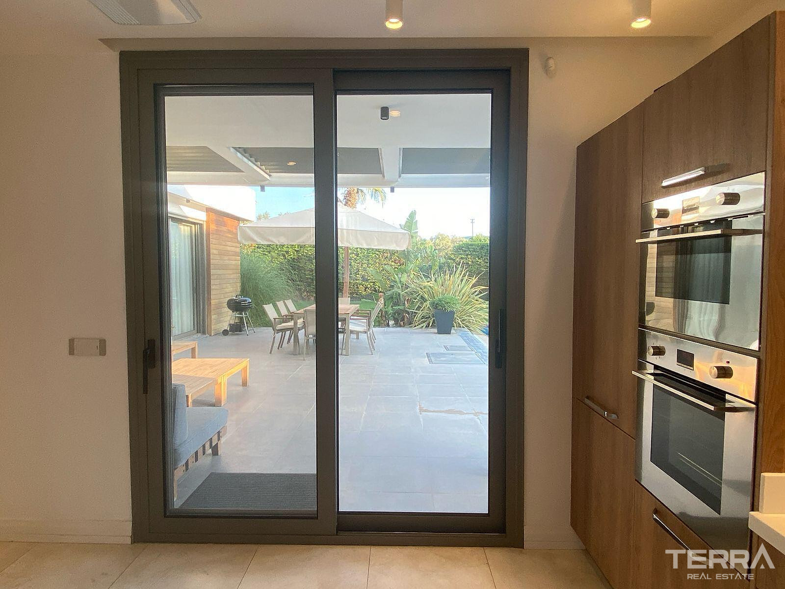 Detached Villa for Sale in Çeşme, İzmir, Turkey - 111217