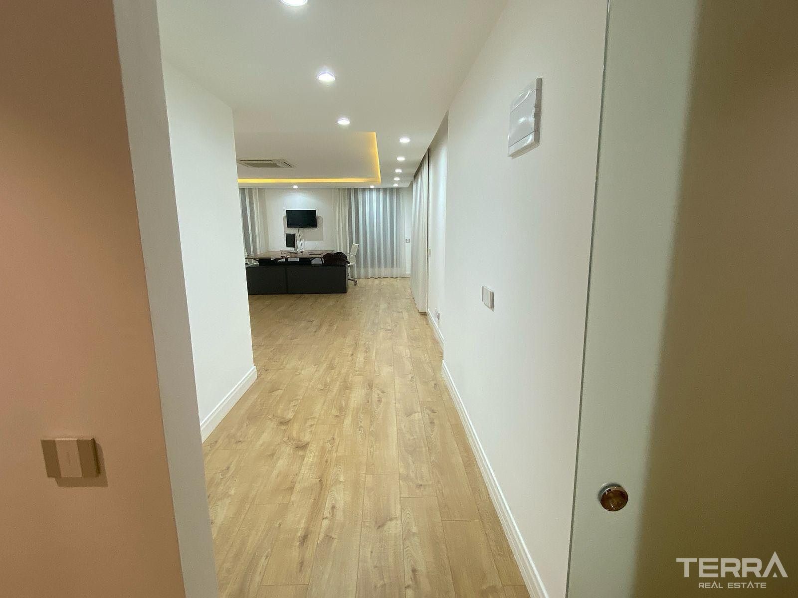 Detached Villa for Sale in Çeşme, İzmir, Turkey - 111232