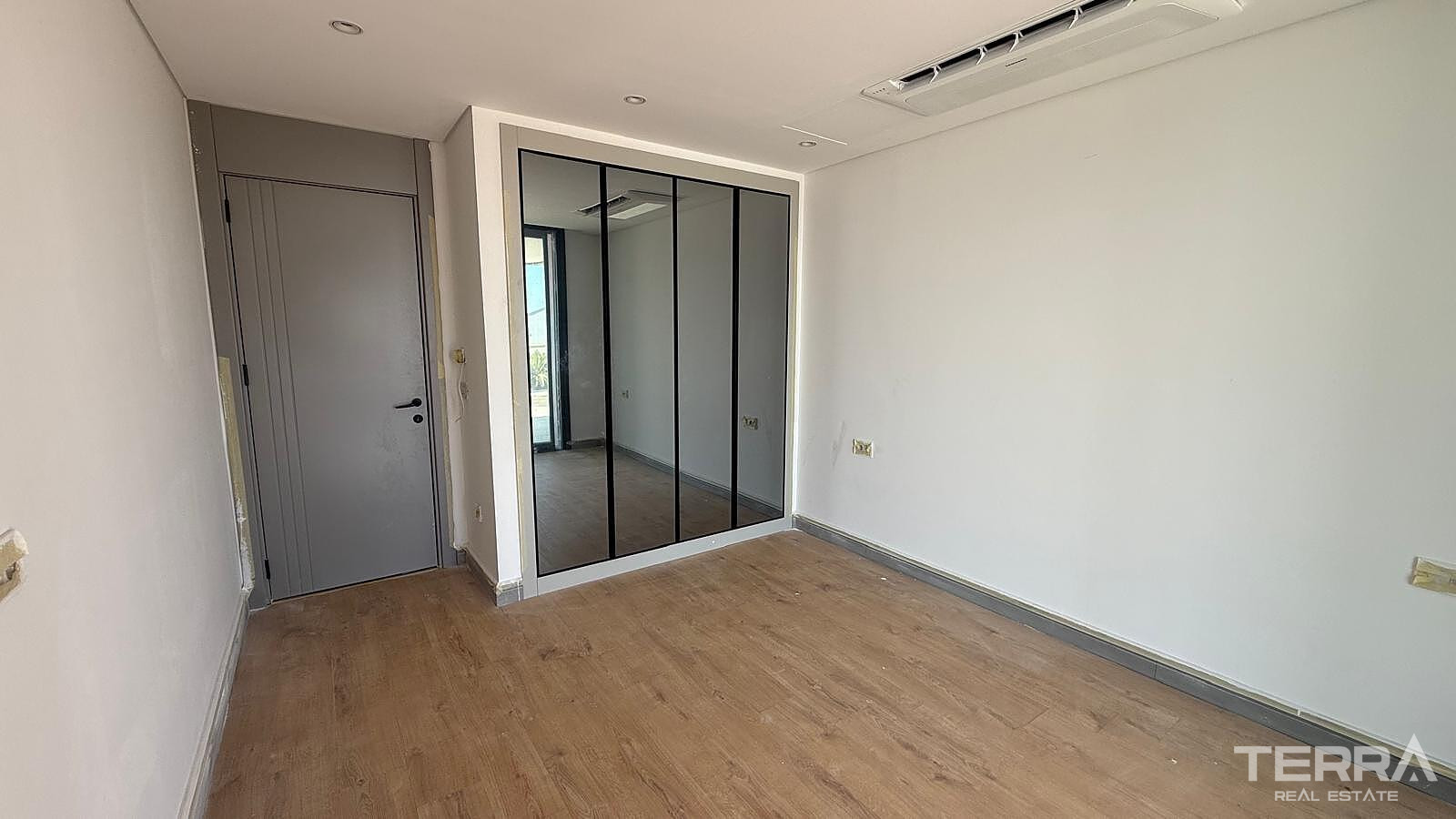 Seafront Villas for Sale in Çeşme, İzmir, Turkey - 111287