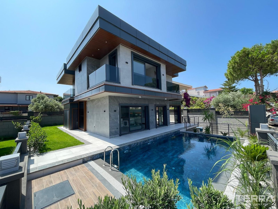 Villas with Private Pools for Sale in Çeşme, İzmir, Turkey