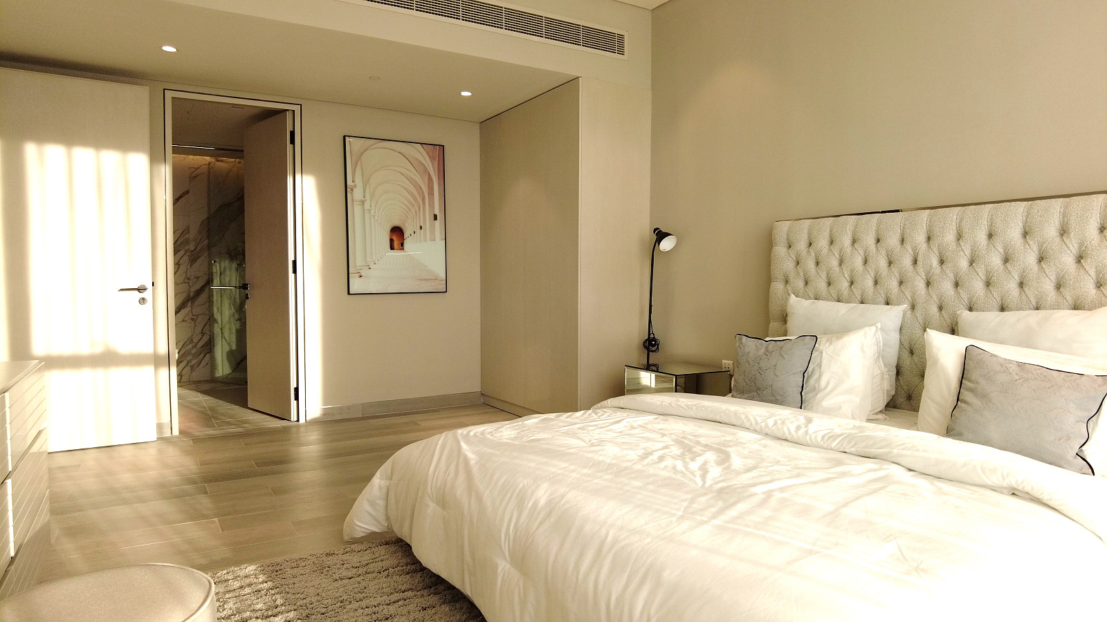 Ready-to-Move-in Apartments for Sale in Dubai Marina, UAE - 111637