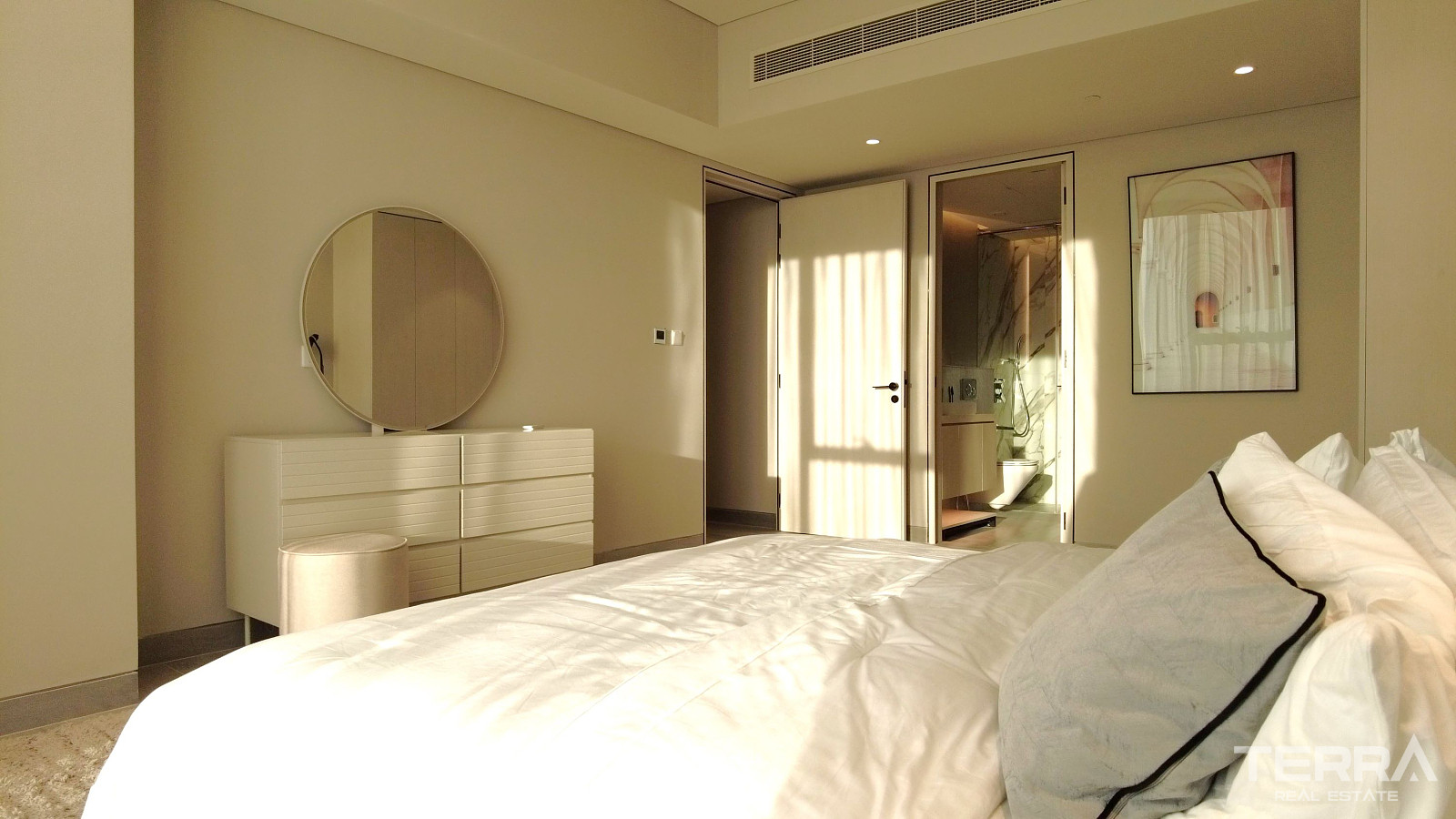 Ready-to-Move-in Apartments for Sale in Dubai Marina, UAE - 111638