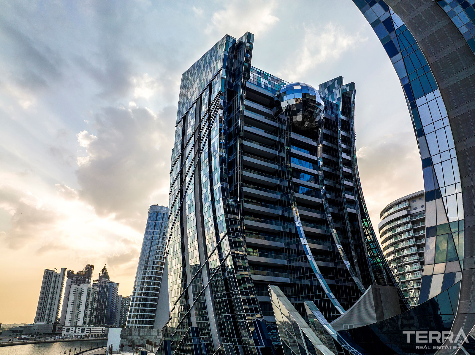 Eksklusive lejligheder til salg ved Business Bay Canal, Dubai - 111726