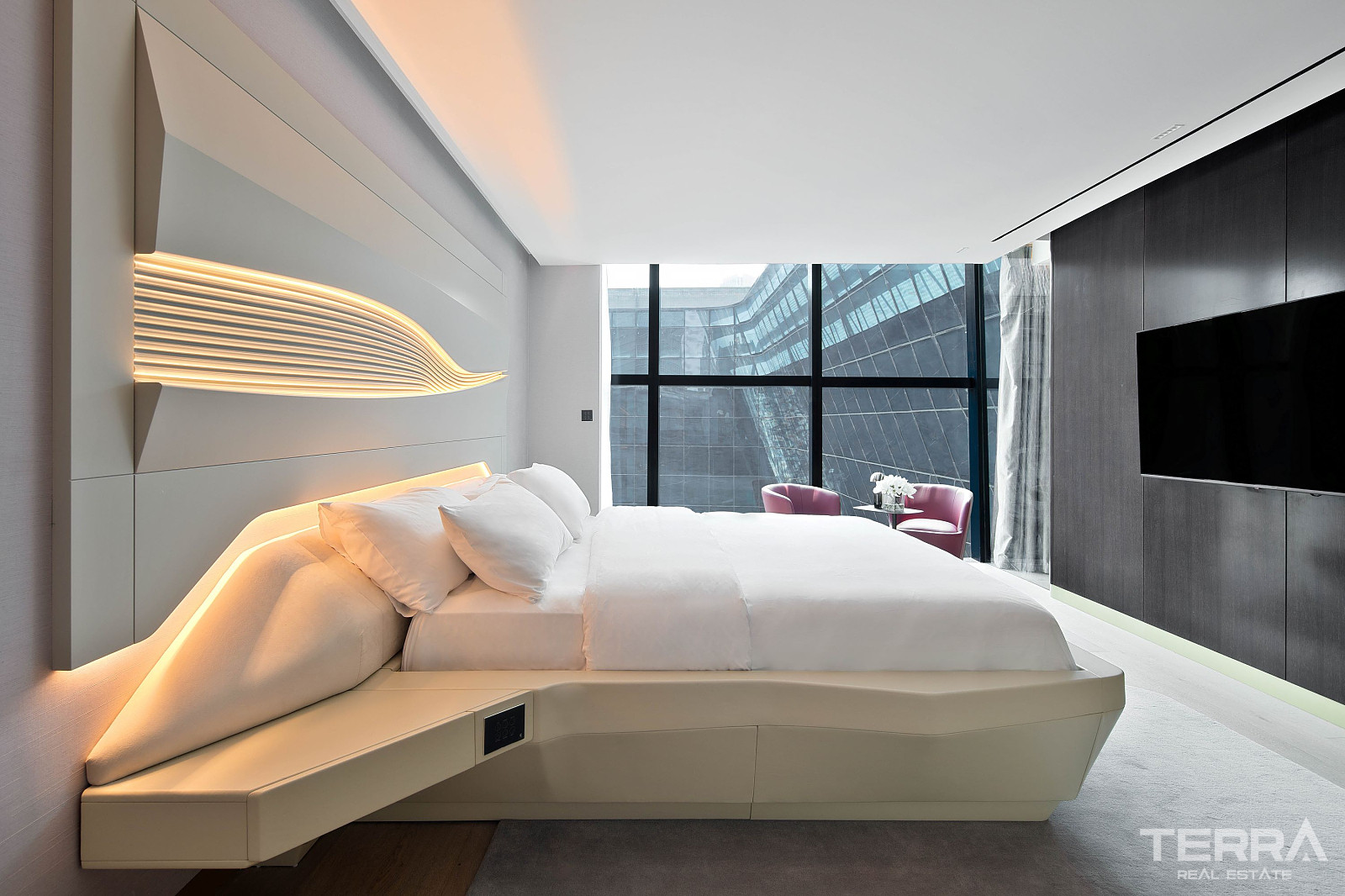 Luxury Apartments for Sale in Business Bay, Dubai, UAE - 111973