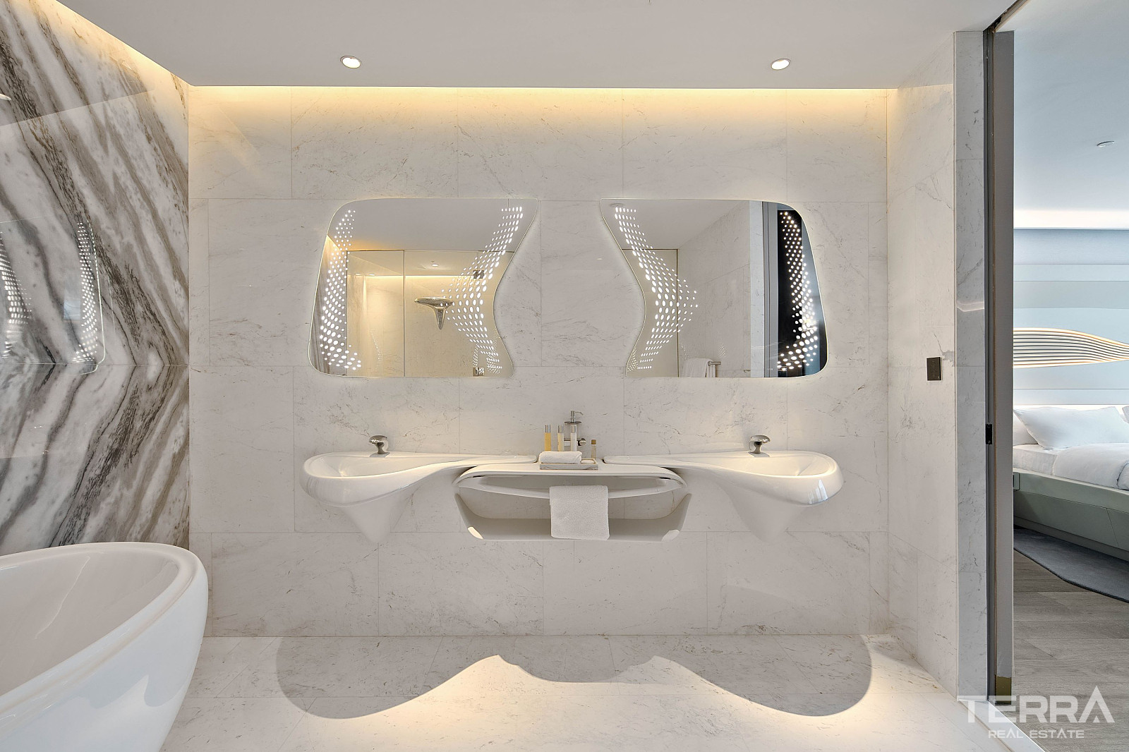 Luxury Apartments for Sale in Business Bay, Dubai, UAE - 111976