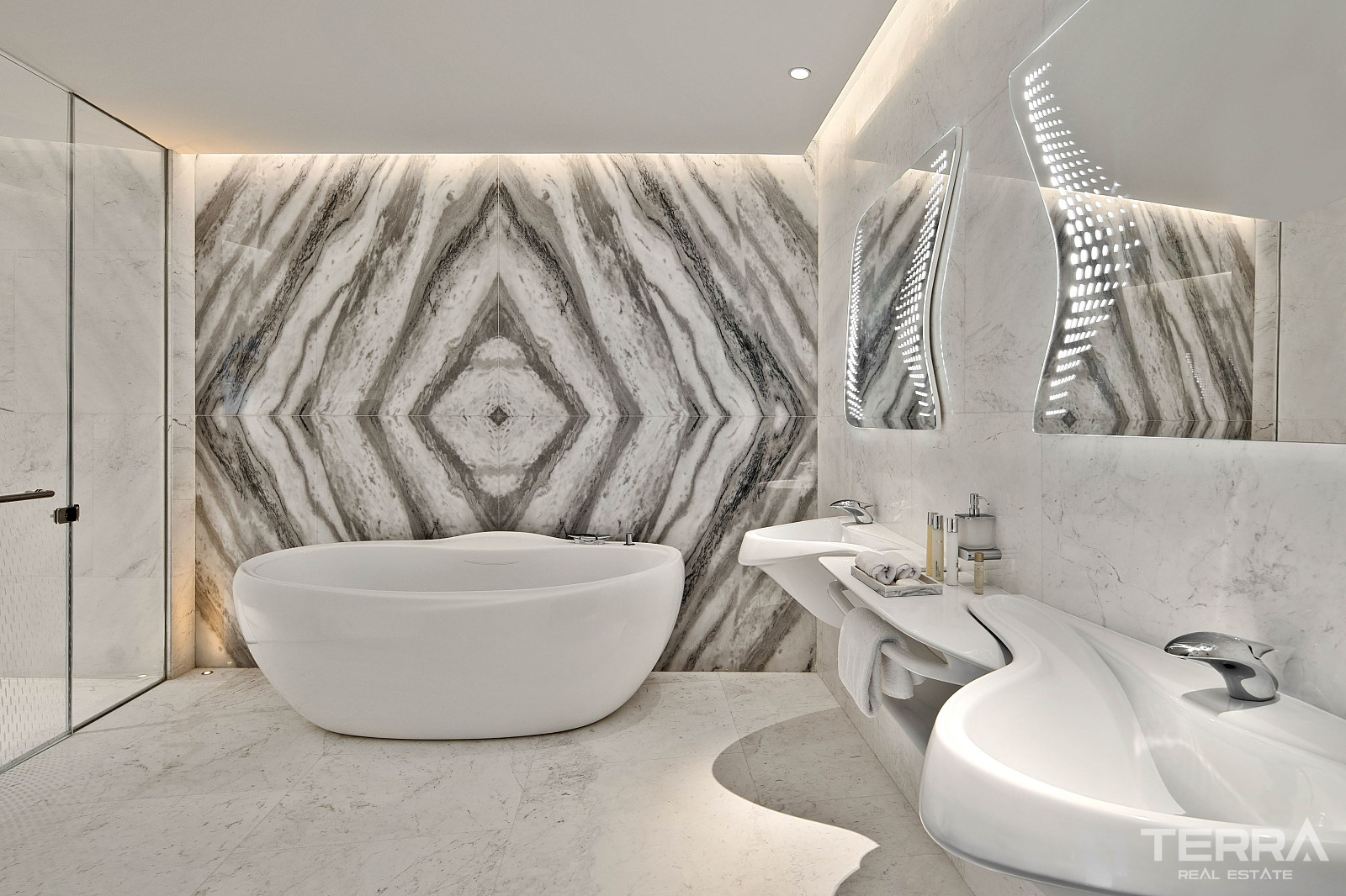 Luxury Apartments for Sale in Business Bay, Dubai, UAE - 111978