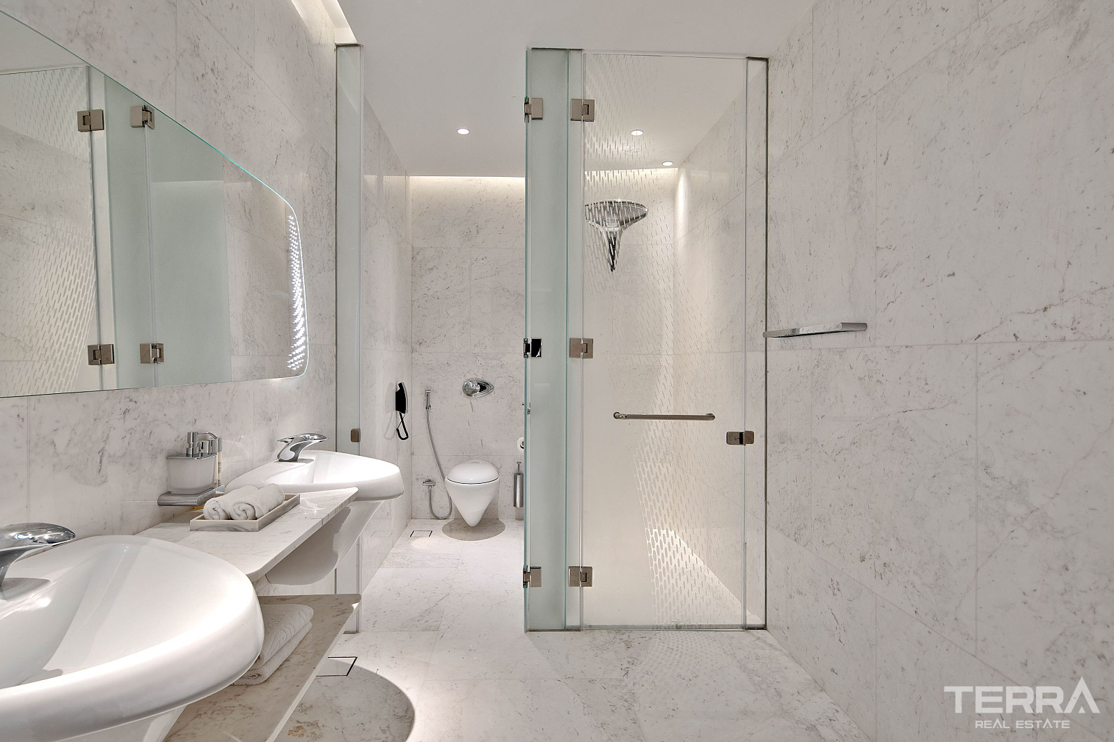 Luxury Apartments for Sale in Business Bay, Dubai, UAE - 111979