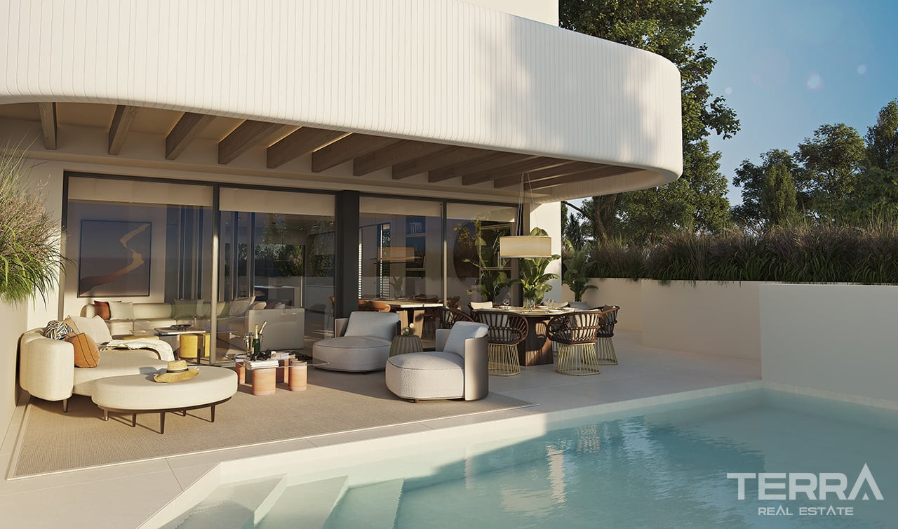 Beachfront Villa for Sale in Marbella, Málaga, Spain - 112168