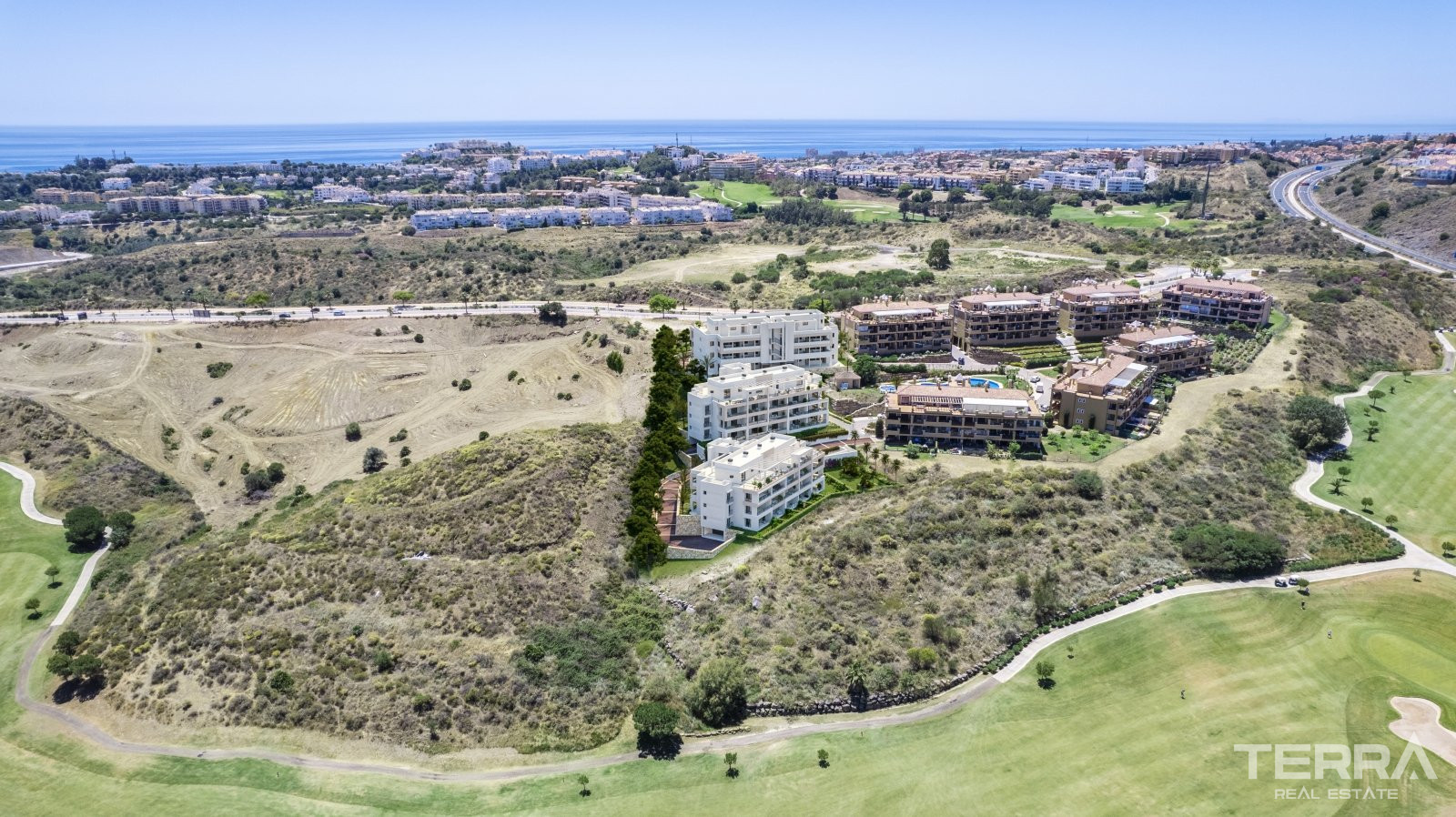 Mijas, Costa'da Denize Yakın Konumda Satılık Golf Daireleri - 112223