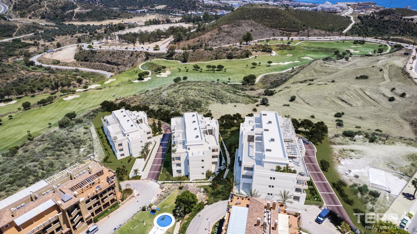 Mijas, Costa'da Denize Yakın Konumda Satılık Golf Daireleri - 112224