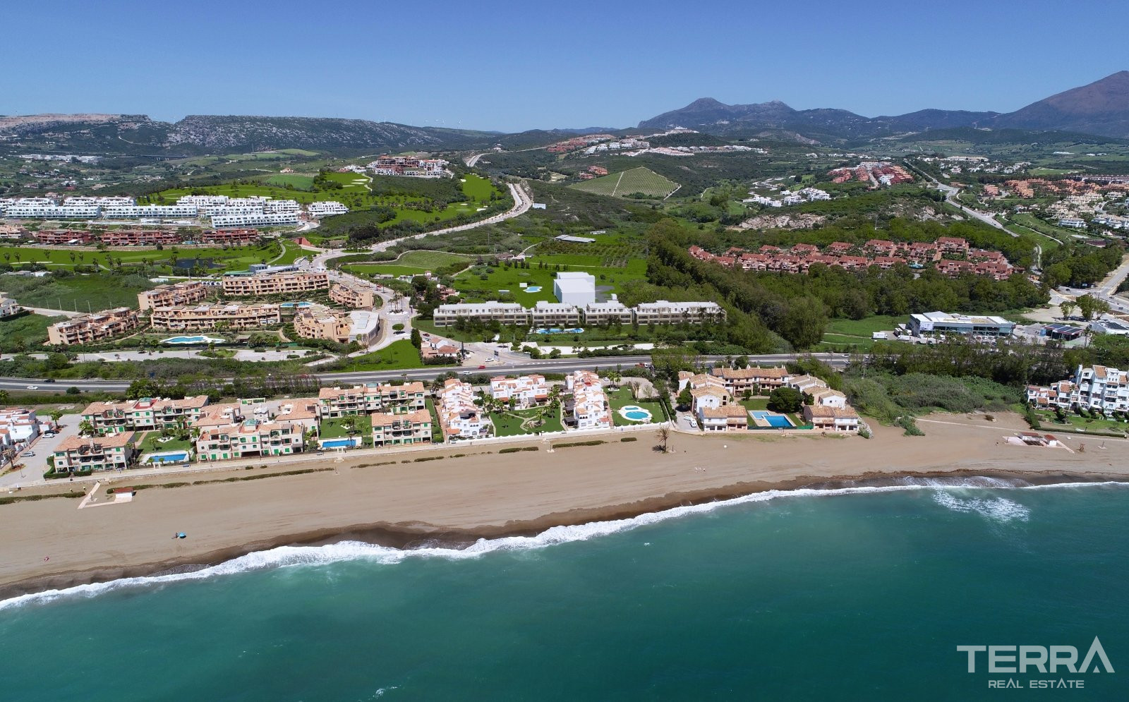 Malaga, Casares Costa’da Deniz Manzaralı Satılık Sıfır Daireler - 112234