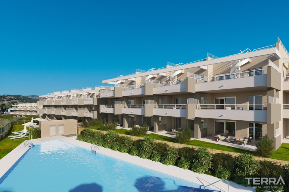 Golf Courses View Apartments for Sale in Estepona, Malaga