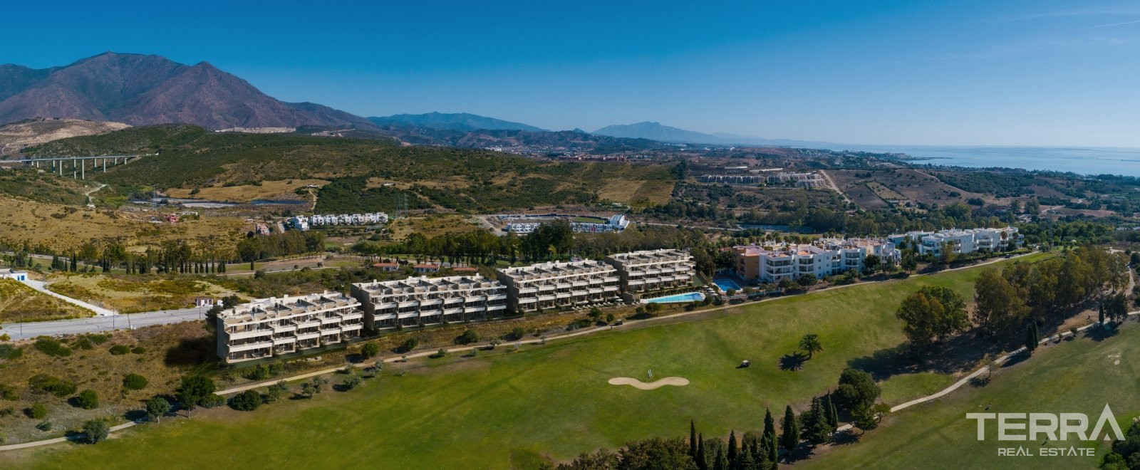Golf Courses View Apartments for Sale in Estepona, Malaga - 112322