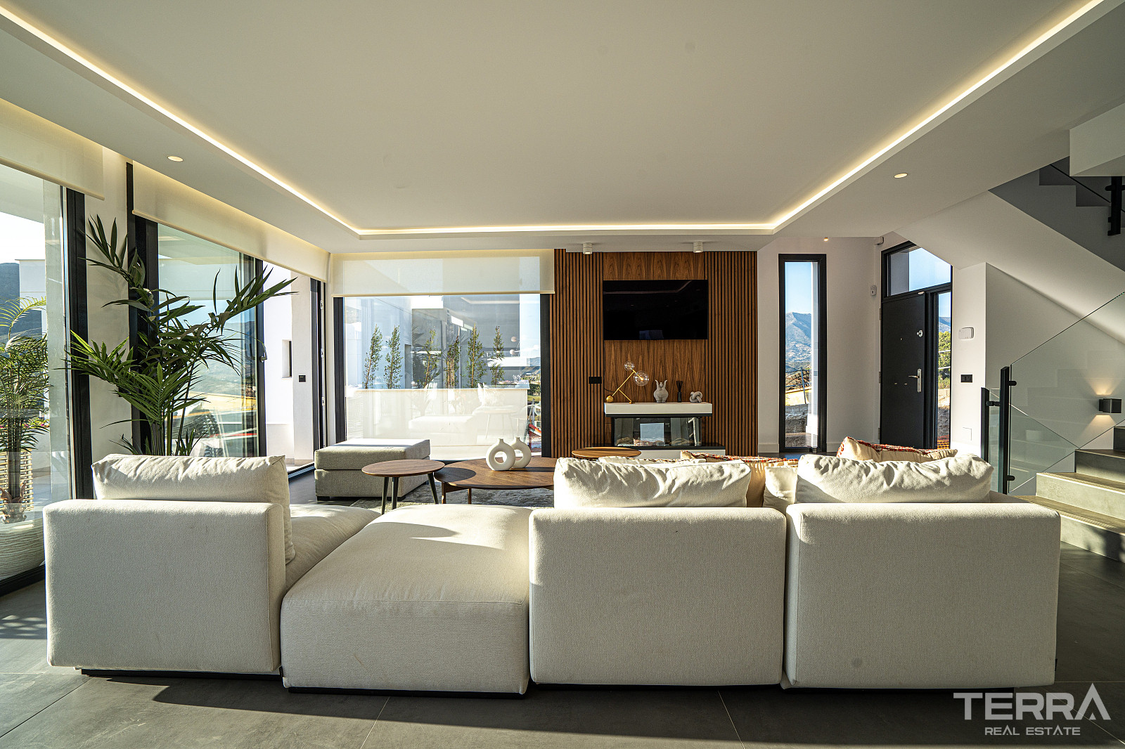 Golf Villas for Sale with Private Pool in Málaga, Mijas - 112355