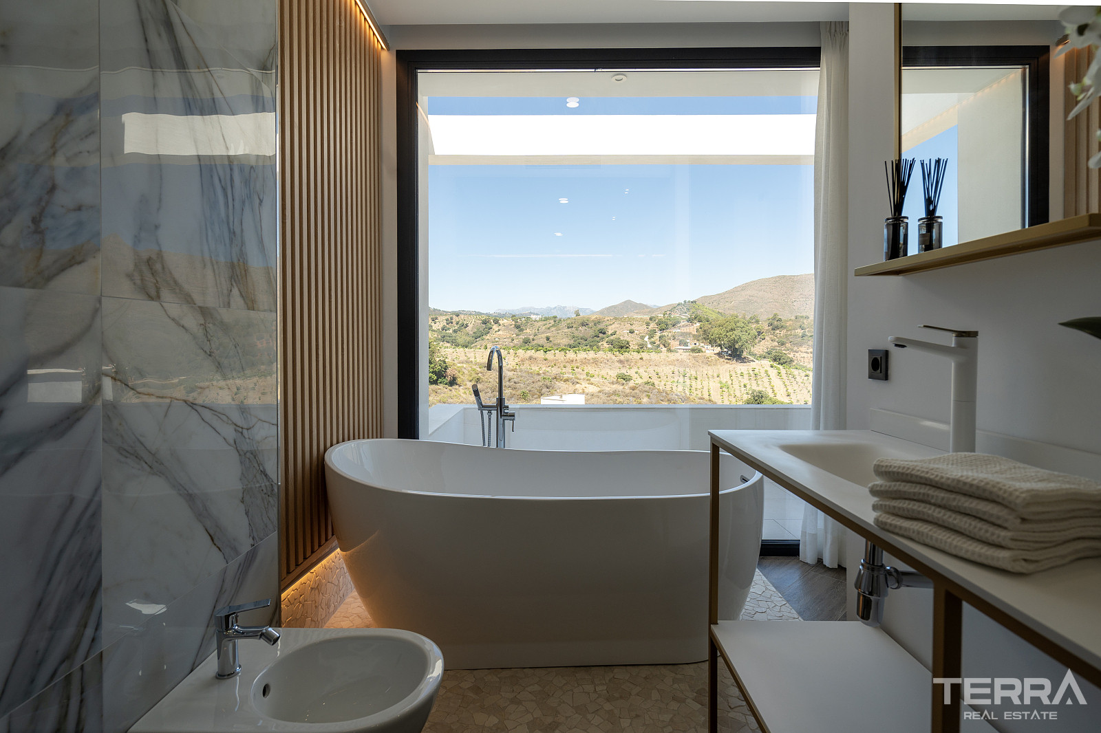 Golf Villas for Sale with Private Pool in Málaga, Mijas - 112360