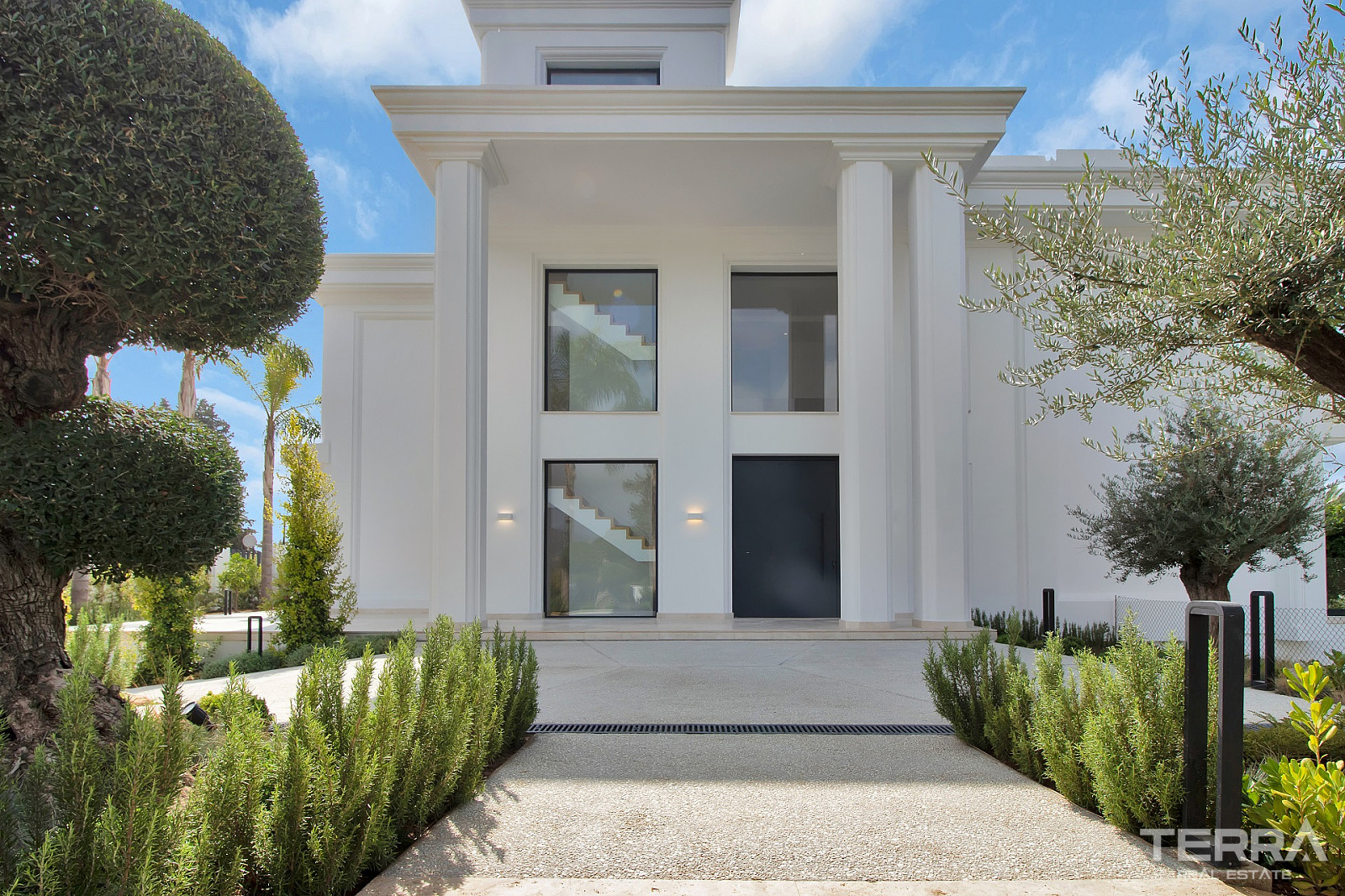 Detached Villas for Sale in Marbella, Costa del Sol - 112514