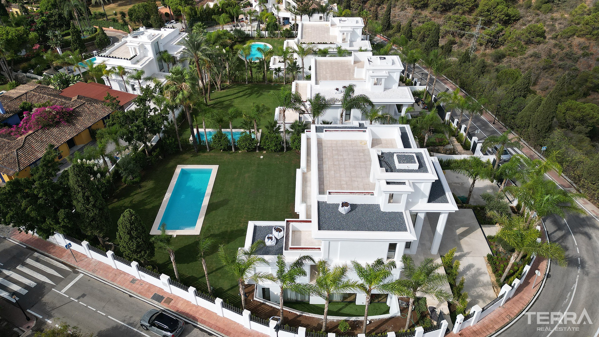 Detached Villas for Sale in Marbella, Costa del Sol - 112523