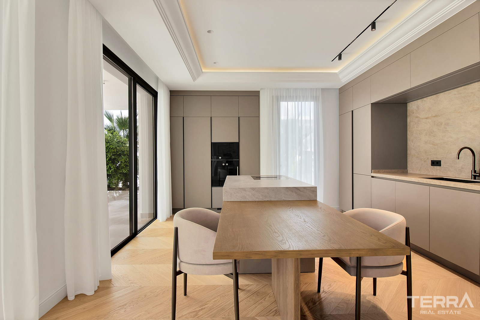 Detached Villas for Sale in Marbella, Costa del Sol - 112531