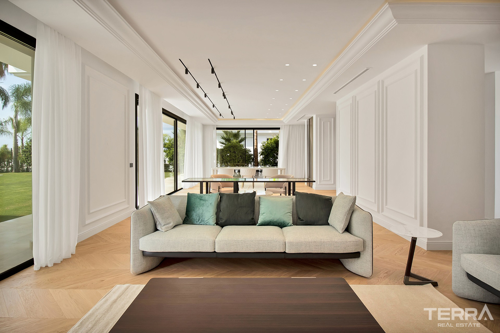 Detached Villas for Sale in Marbella, Costa del Sol - 112538