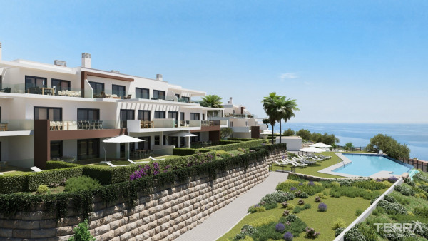 Málaga, Casares'te Denize Yürüme Mesafesinde Satılık Modern Daireler
