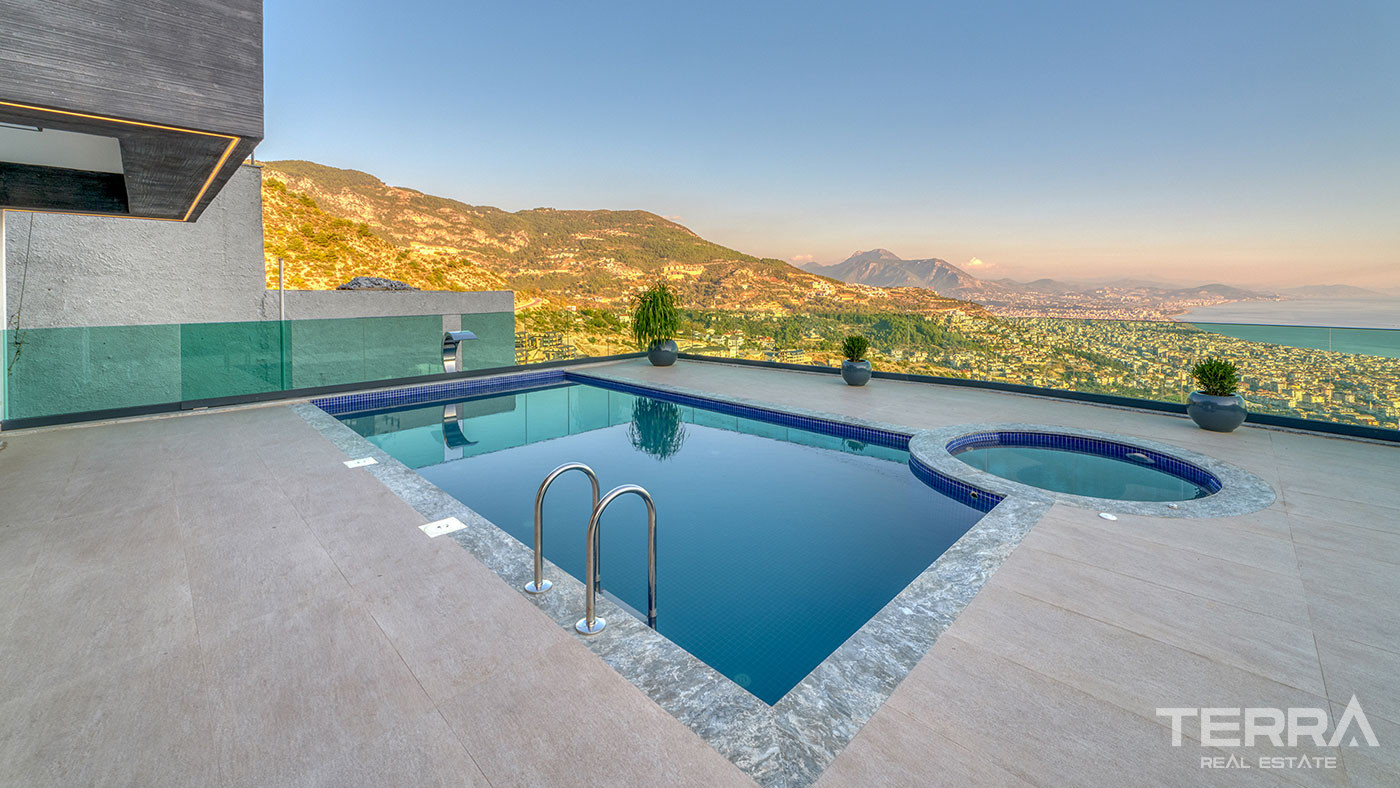 Sea View Villa for Sale in Tepe, Alanya, Turkey - 112975