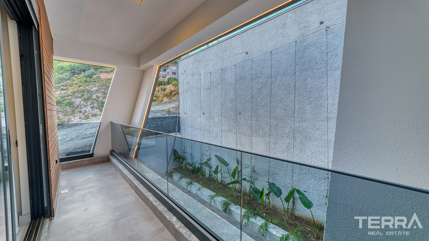 Sea View Villa for Sale in Tepe, Alanya, Turkey - 112995