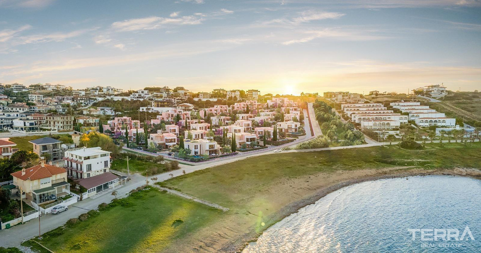 Strandnære lejligheder til salg i Çeşme, İzmir, Tyrkiet - 113526