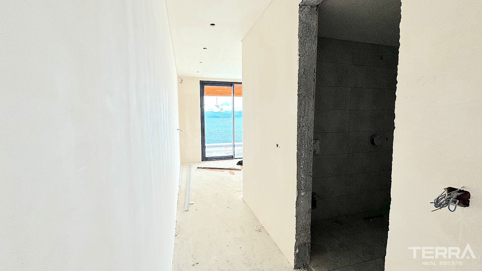 Seafront Apartments for Sale in İzmir, Çeşme, Turkey - 113569