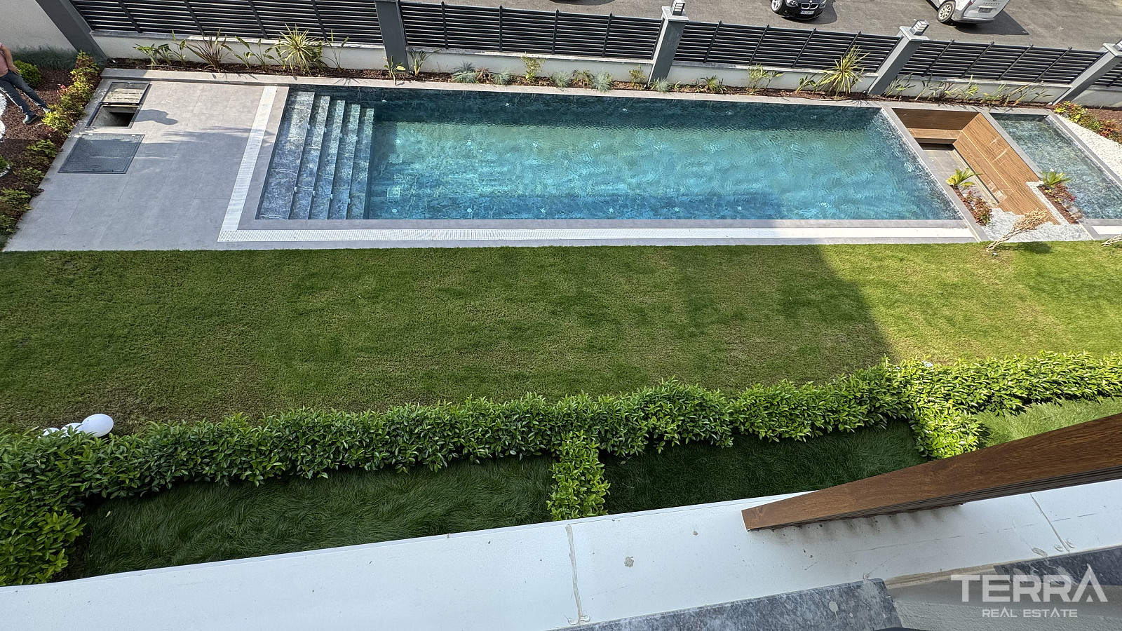 Rummelige lejligheder til salg i Bornova, İzmir, Tyrkiet - 113643