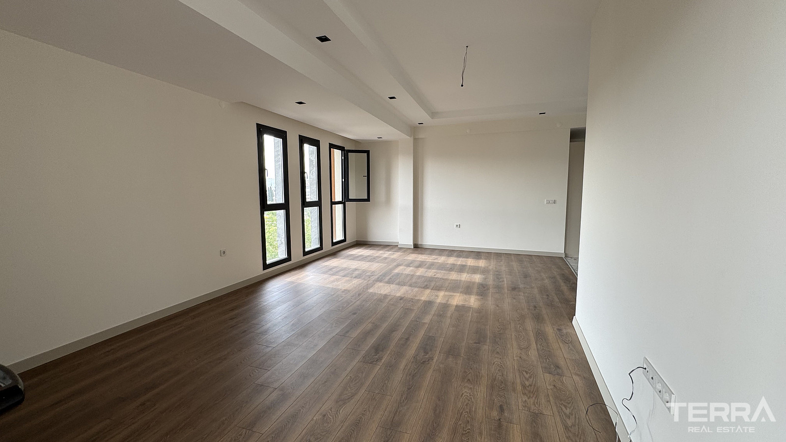 Rummelige lejligheder til salg i Bornova, İzmir, Tyrkiet - 113650