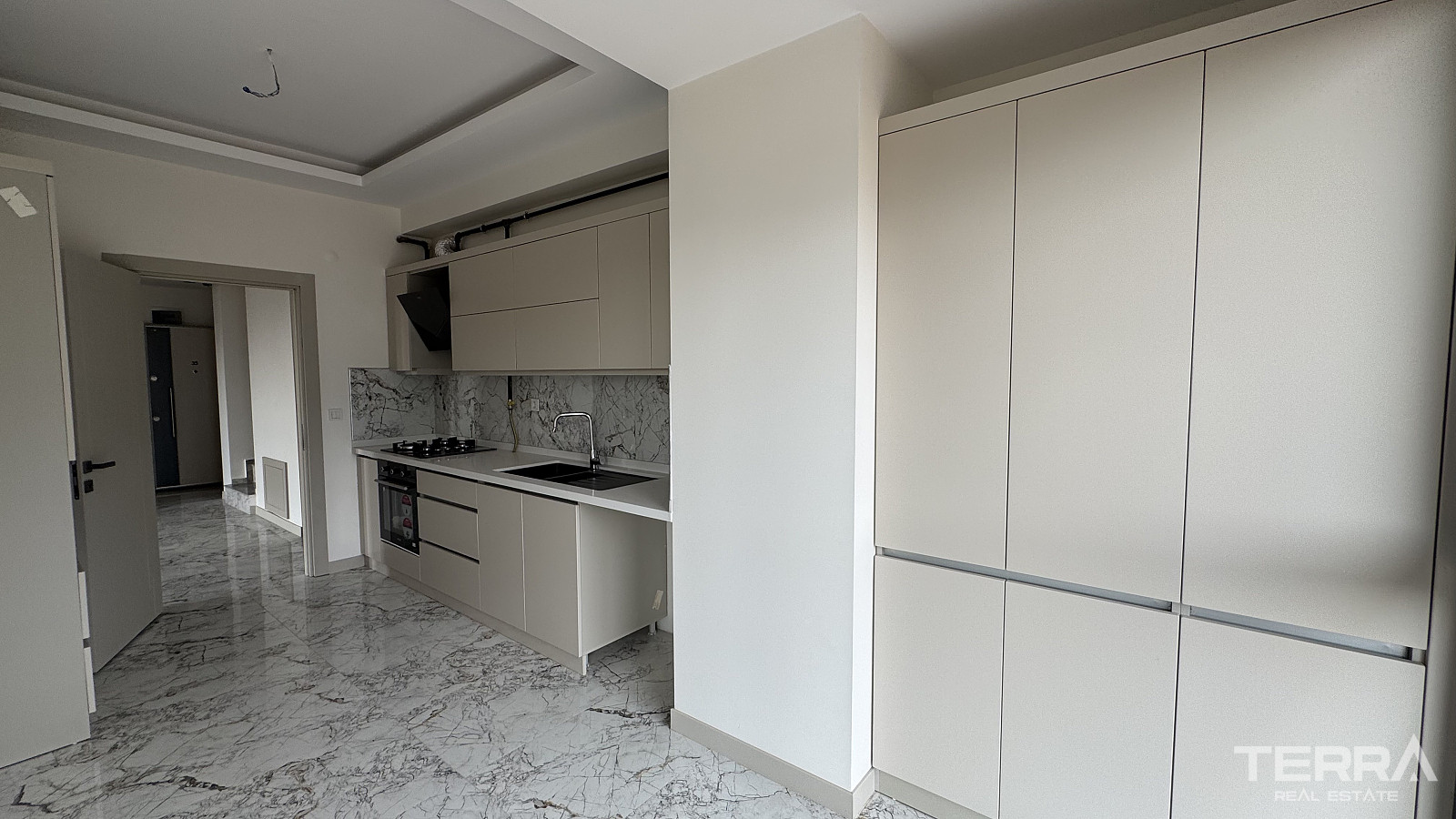 Rummelige lejligheder til salg i Bornova, İzmir, Tyrkiet - 113655