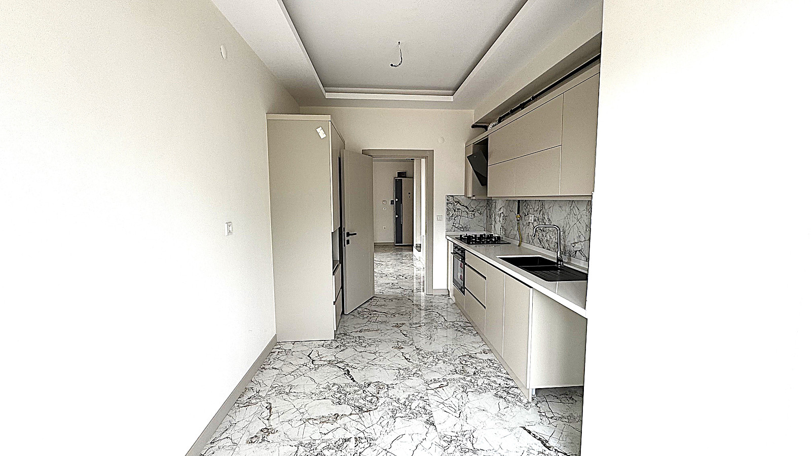 Rummelige lejligheder til salg i Bornova, İzmir, Tyrkiet - 113659